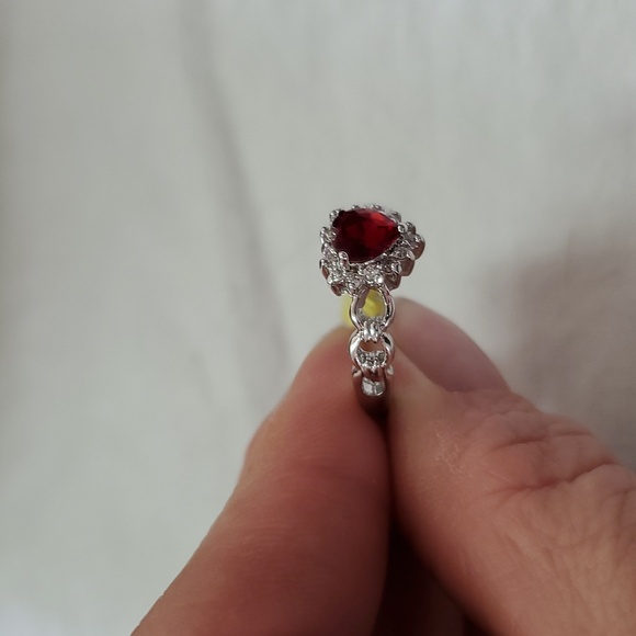 Sterling silver heart ring - Picture 4 of 5